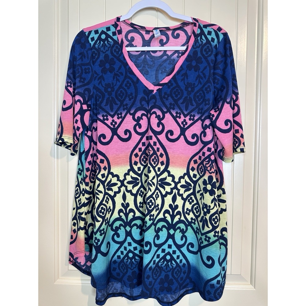 Paisley Grace  Women's XL bright knit tunic top fit flare ombre casual comfort